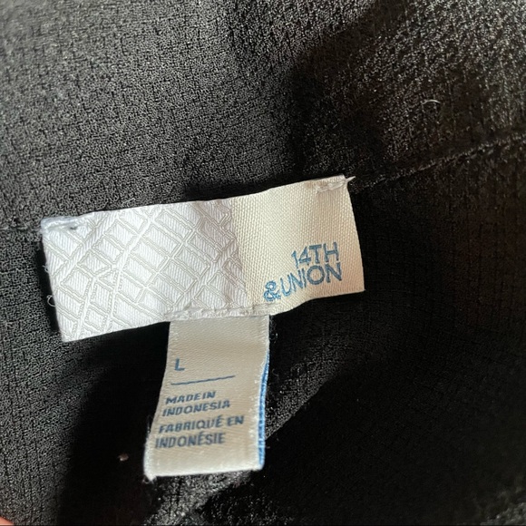 14th & Union black v neck blouse size large - Picture 2 of 6